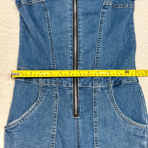 Fashion Nova Denim Jumpsuit XS Zip Front Short Sleeve One Piece - Picture 6 of 9
